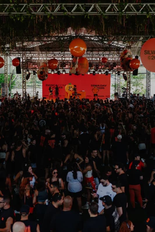 Multidão no Silva Day